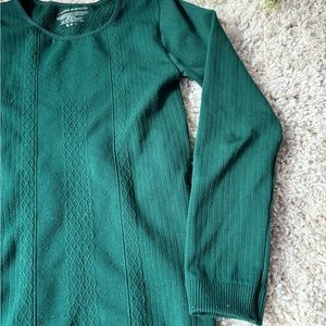 Bella seamless green long sleeve forest knitted sweater.